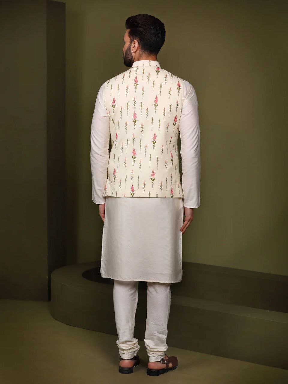 WHITE KURTA JACKIET PRINTED BOTANICAL BUNDI KURTA SET