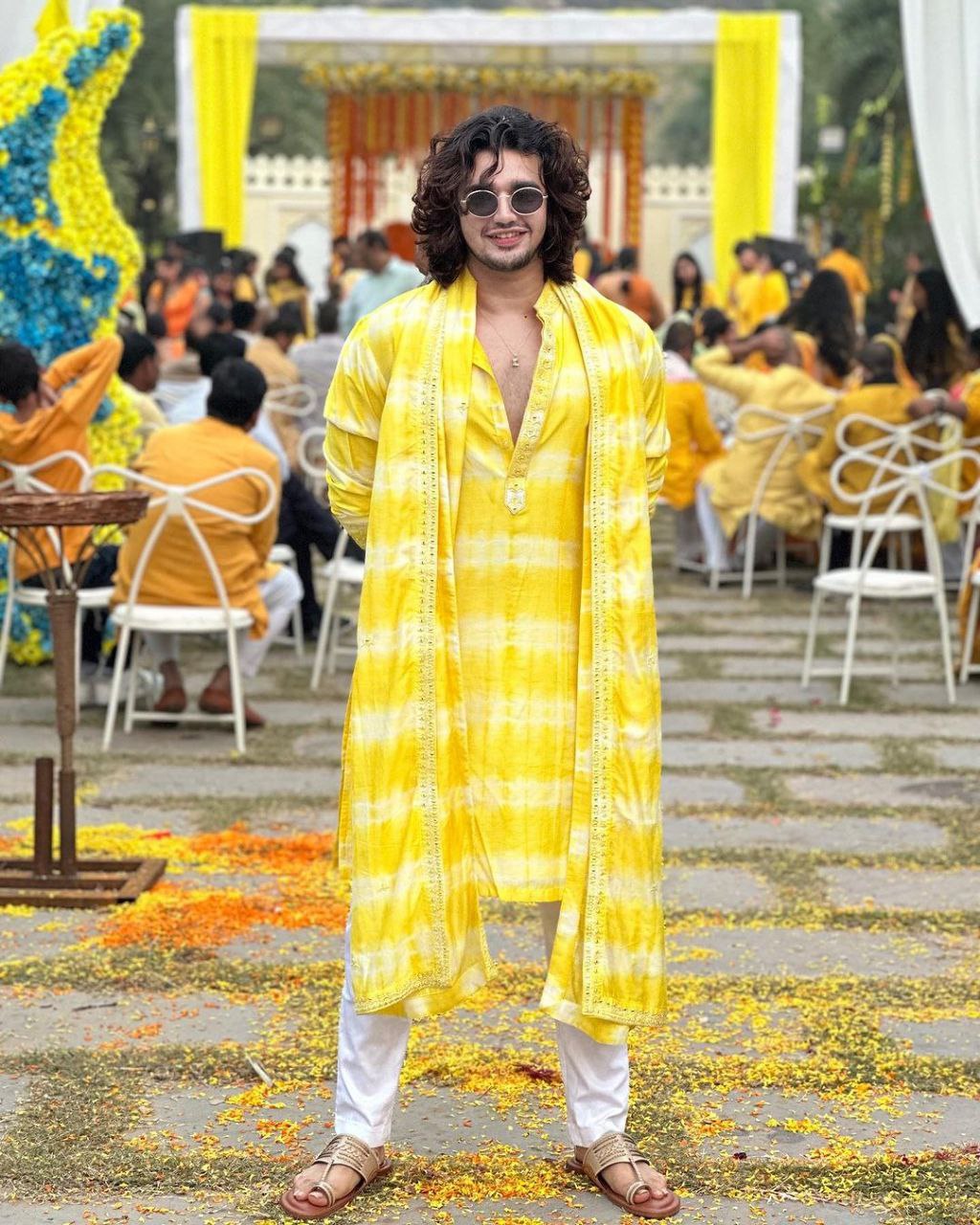 YELLOW &  WHITE  PRINTED  WORK KURTA, PAJAMA AND DUPATTA SET FOR MEN'S