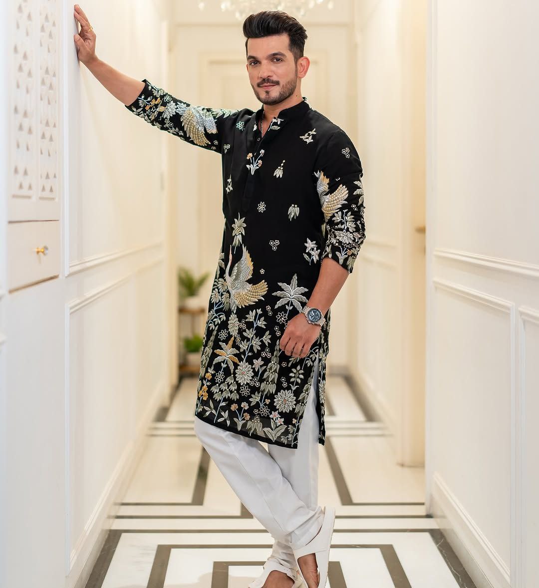 BLACK EMBROIDERED  DAMAN WORK KURTA PAJAMA SET FOR MEN'S
