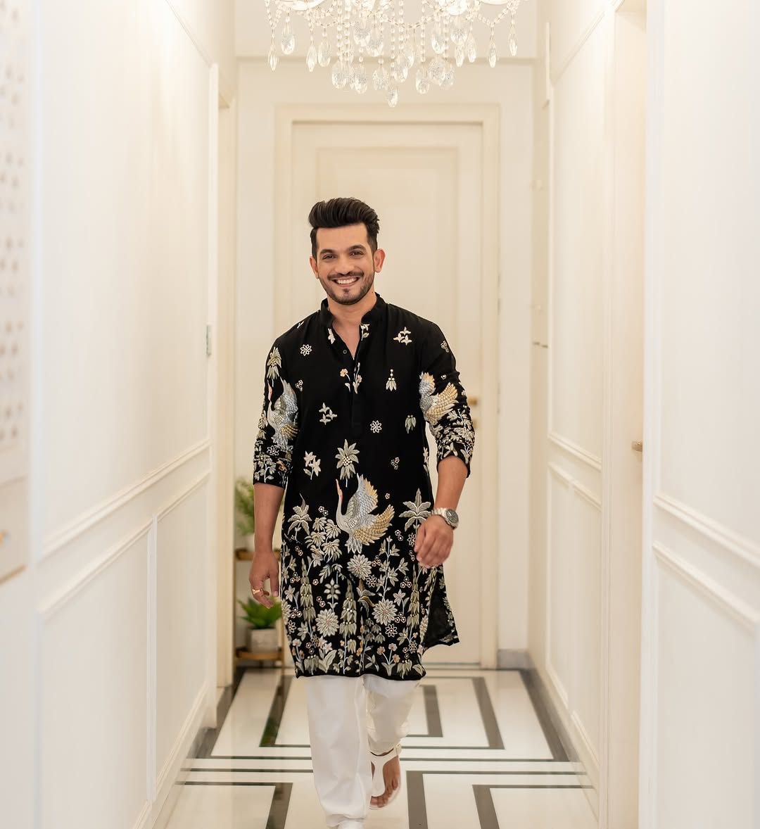 BLACK EMBROIDERED  DAMAN WORK KURTA PAJAMA SET FOR MEN'S