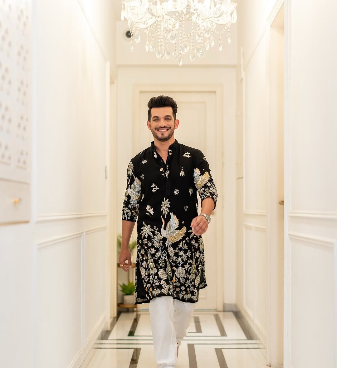 BLACK EMBROIDERED  DAMAN WORK KURTA PAJAMA SET FOR MEN'S