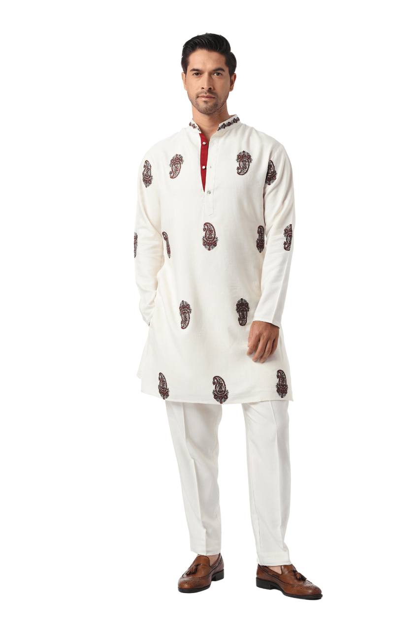 WHITE SILK EMBROIDERED KURTA PAJAMA SET FOR MEN'S