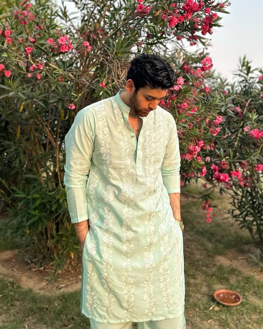MILKY GREEN EMBROIDERED KURTA PAJAMA SET FOR MEN'S