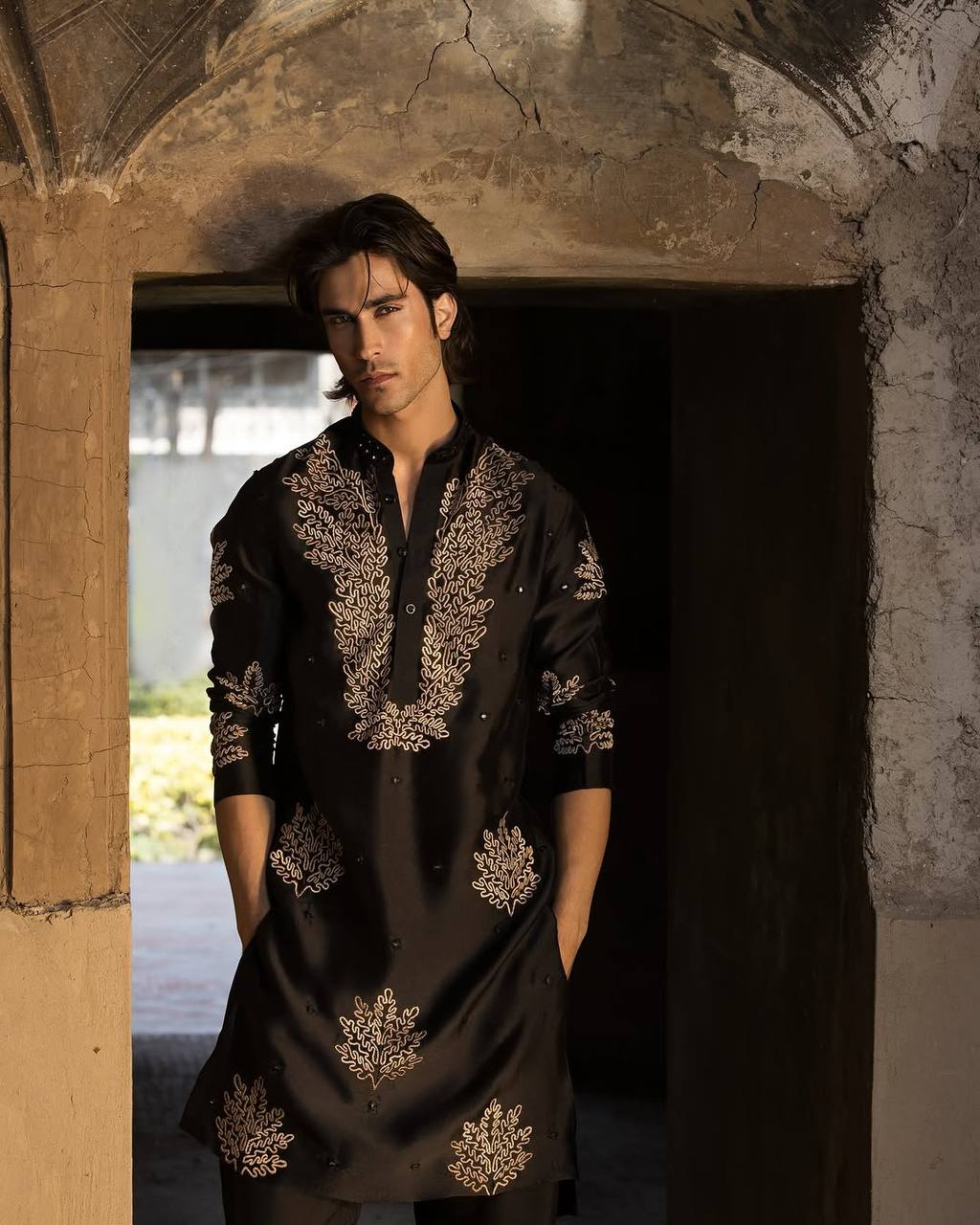 BLACK DORI  AND SEQUNCES WORK KURTA PAJAMA SET FOR MEN'S