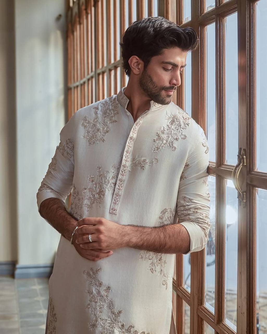 OFF WHITE BUTTA EMBROIDERED WORK KURTA PAJAMA SET