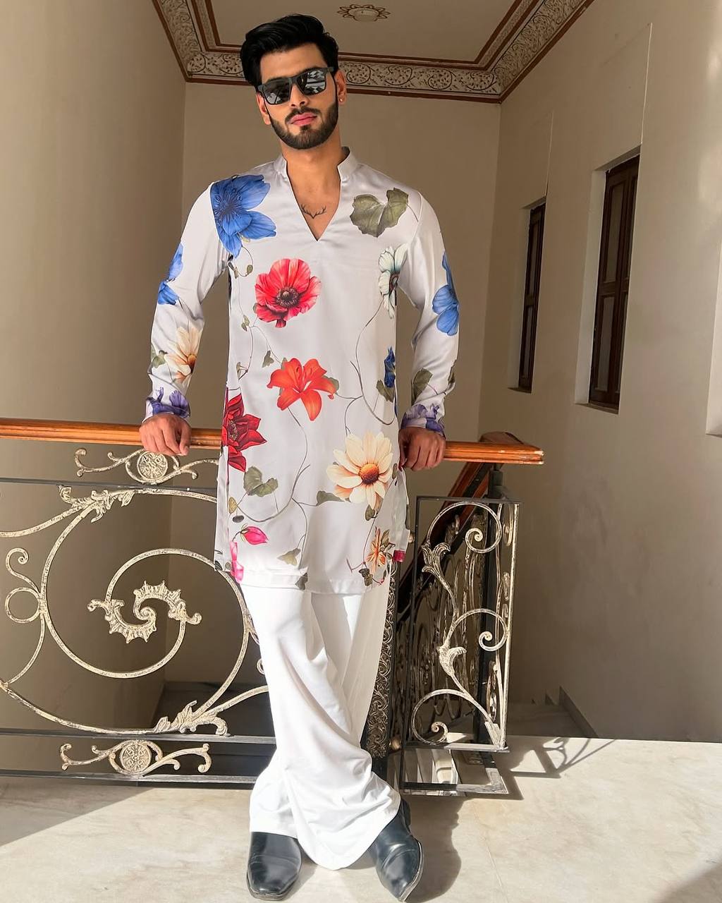 WHITE FLORAL PRINTED KURTA PAJAMA SET