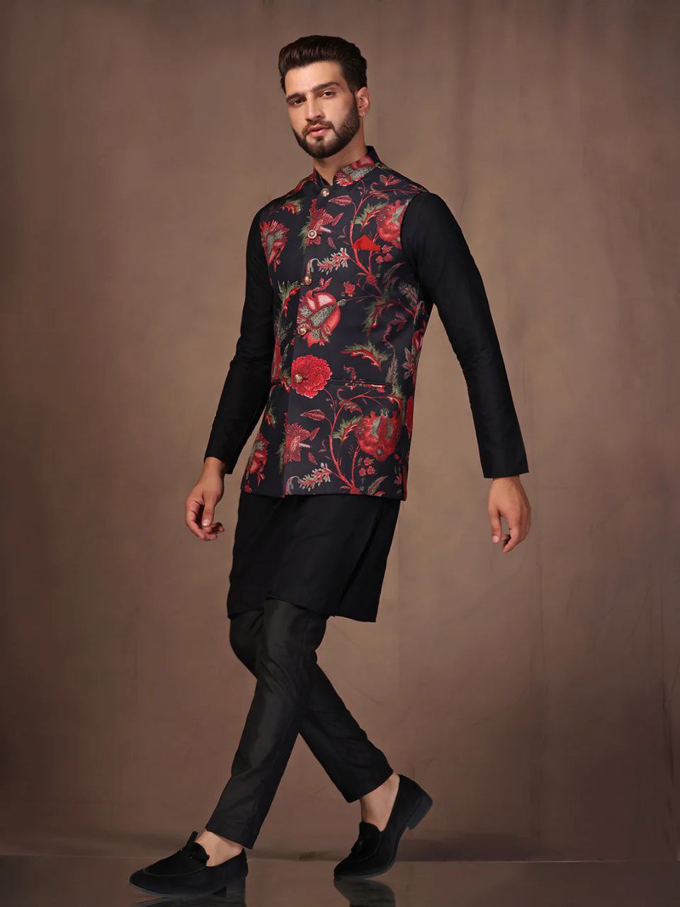 BLACK COTTON BLEND EMBELISHED REGULAR FIT MANDARIN COLLOR  SLEEVELESS