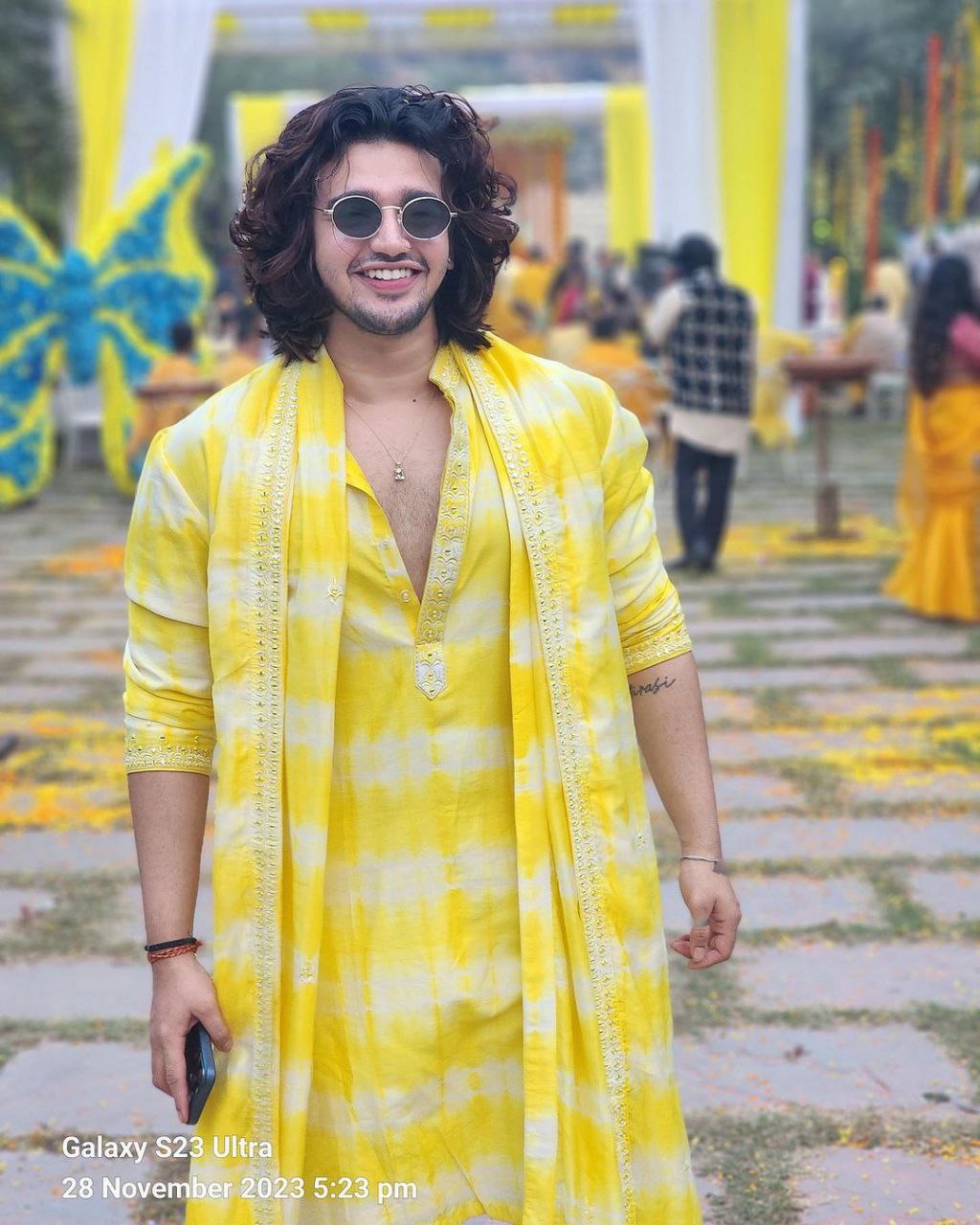 YELLOW &  WHITE  PRINTED  WORK KURTA, PAJAMA AND DUPATTA SET FOR MEN'S